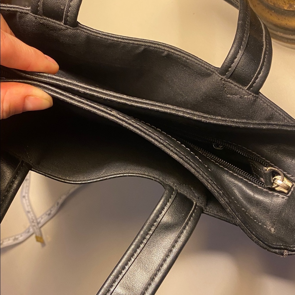 Black Leather Handbag Liz Claiborne - Picture 4 of 8